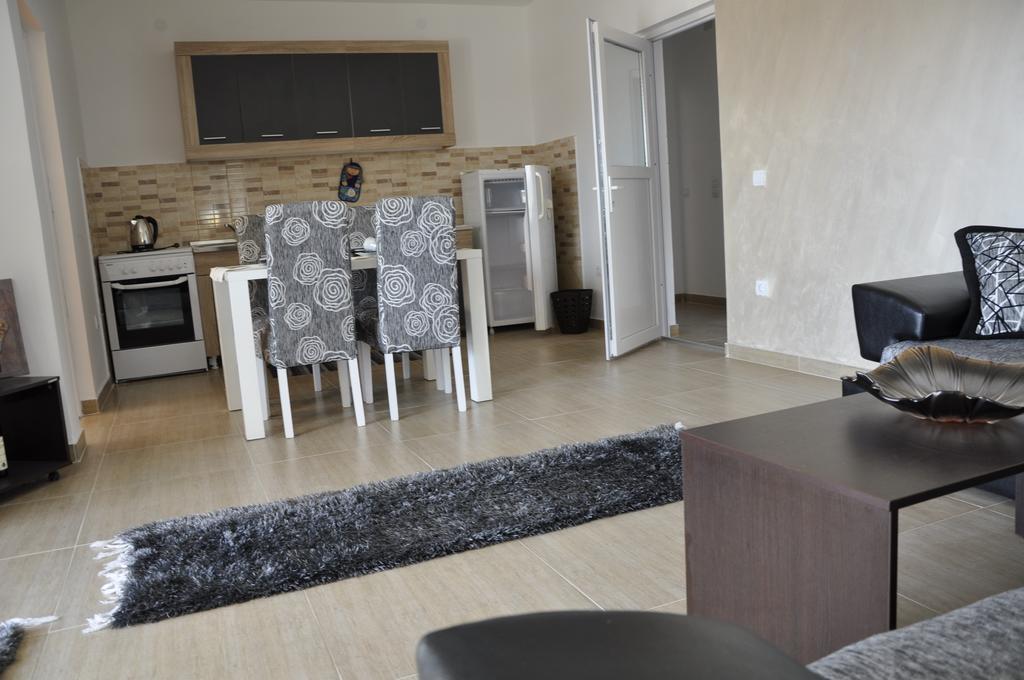 Aparthotel Stijovic Бар Экстерьер фото